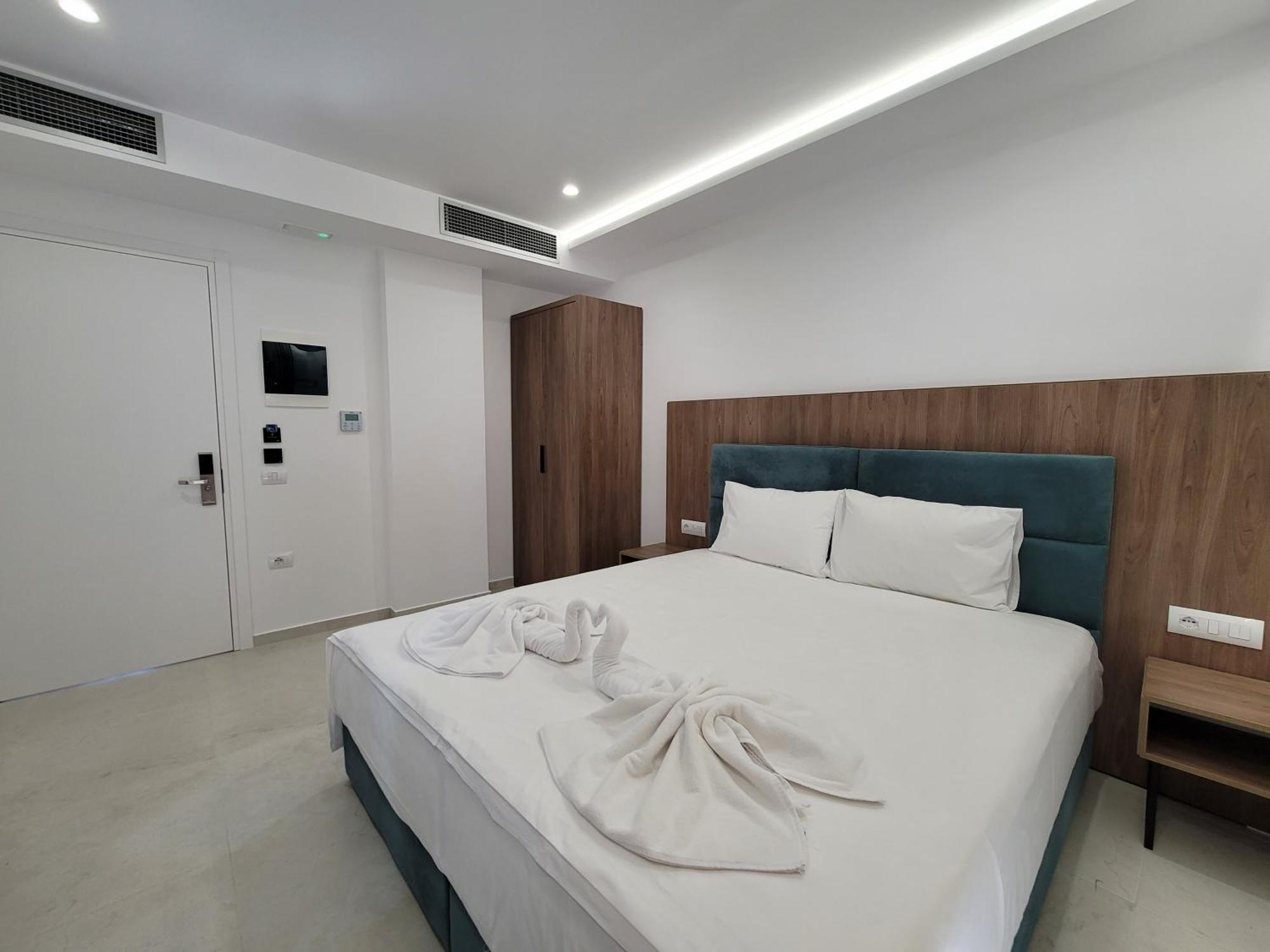 Prestige Hotel Ksamil Eksteriør billede
