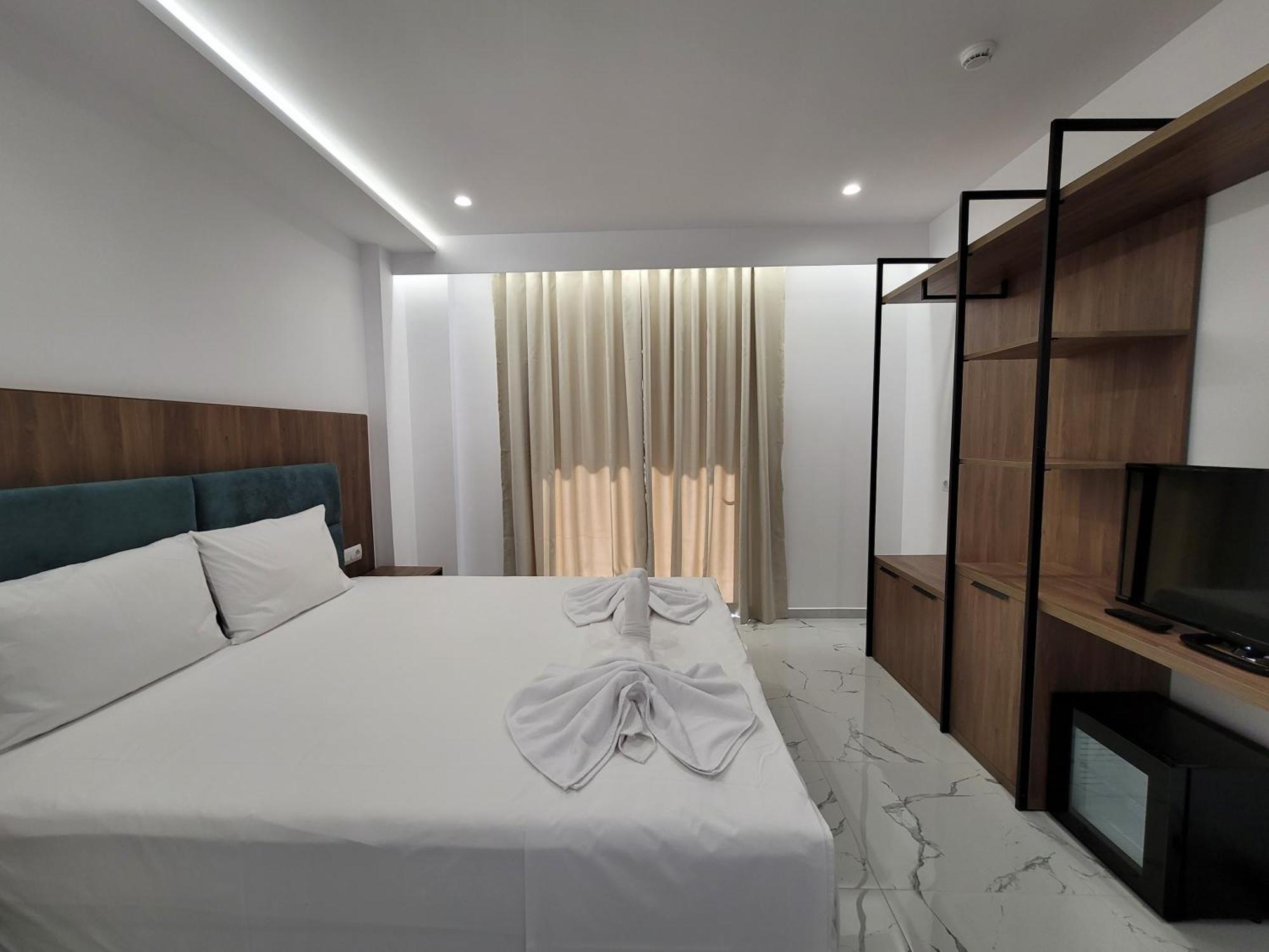 Prestige Hotel Ksamil Eksteriør billede