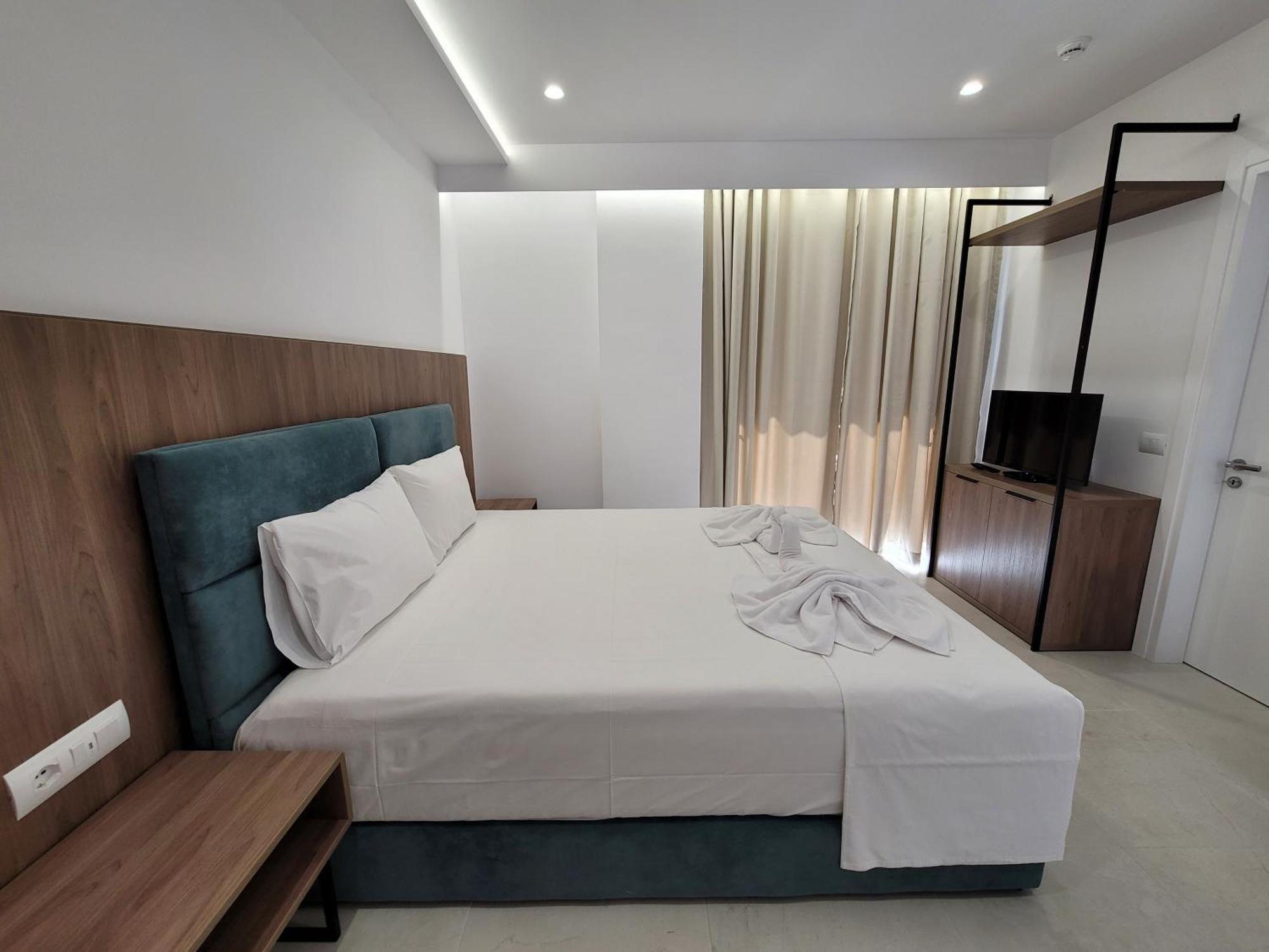 Prestige Hotel Ksamil Eksteriør billede