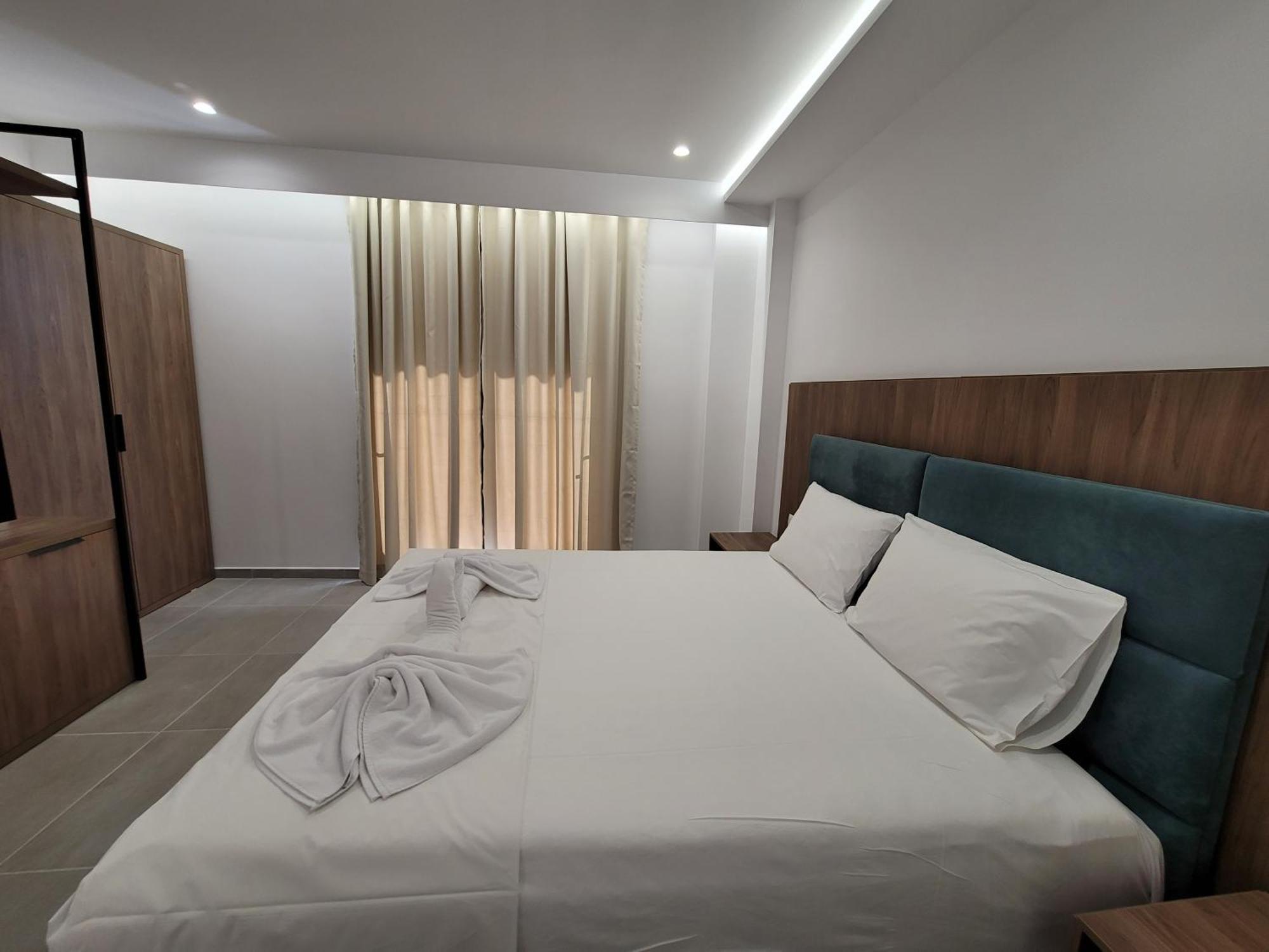 Prestige Hotel Ksamil Eksteriør billede