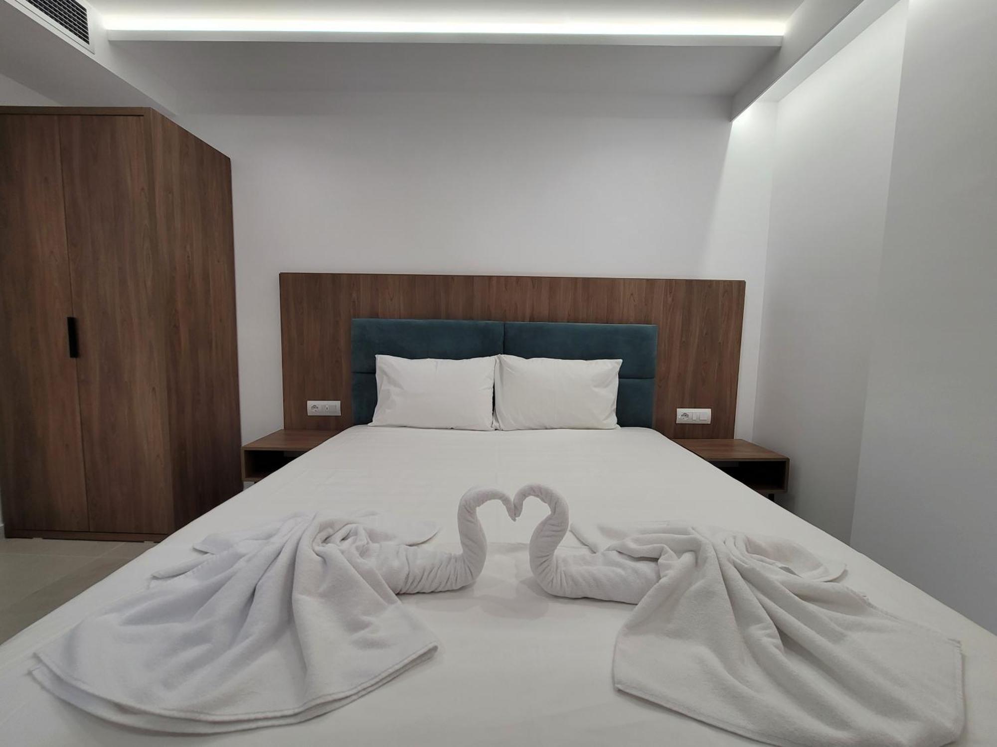 Prestige Hotel Ksamil Eksteriør billede