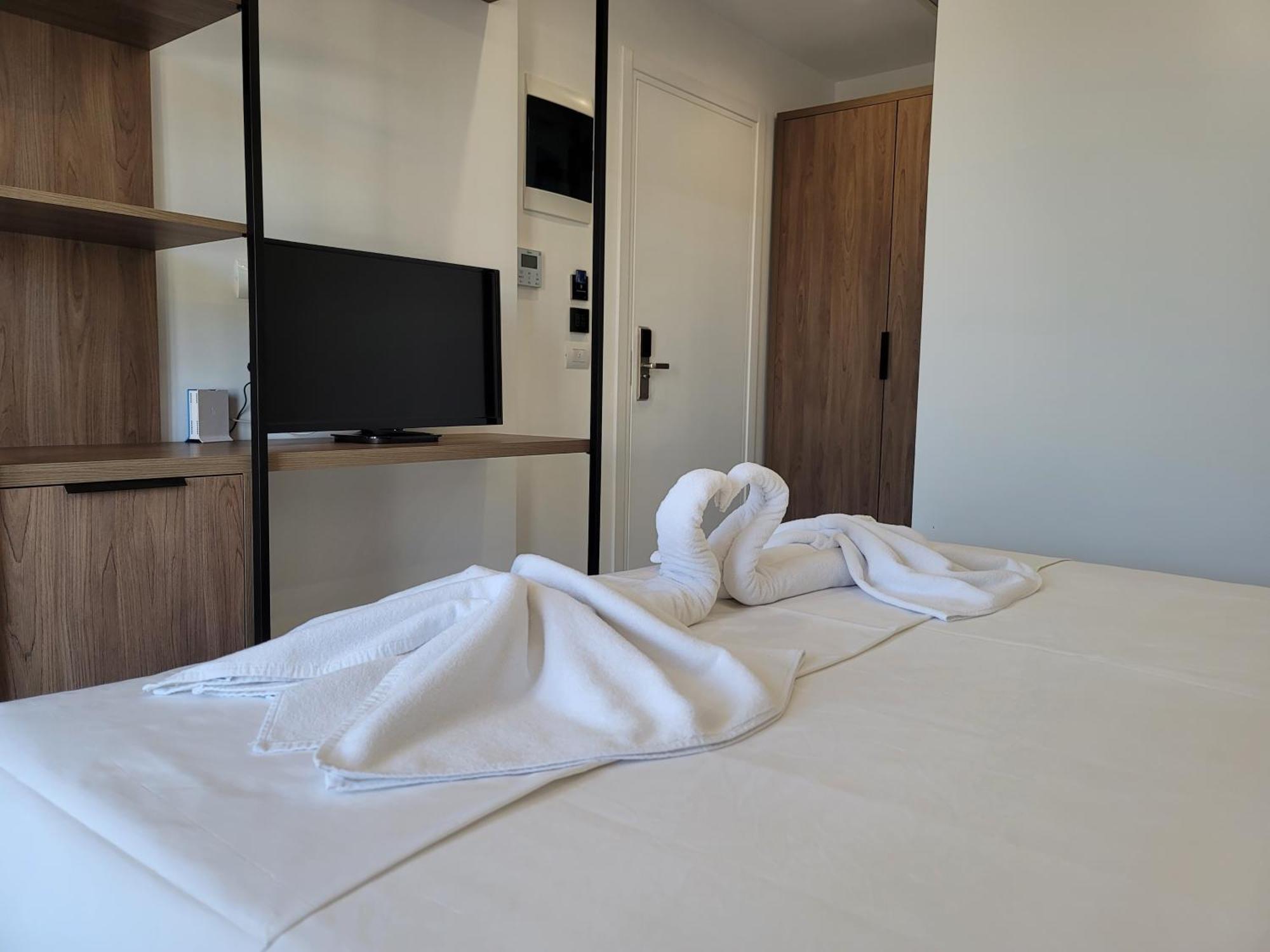 Prestige Hotel Ksamil Eksteriør billede