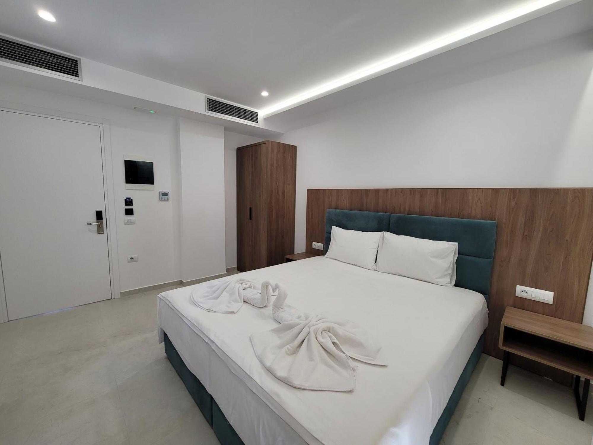 Prestige Hotel Ksamil Eksteriør billede