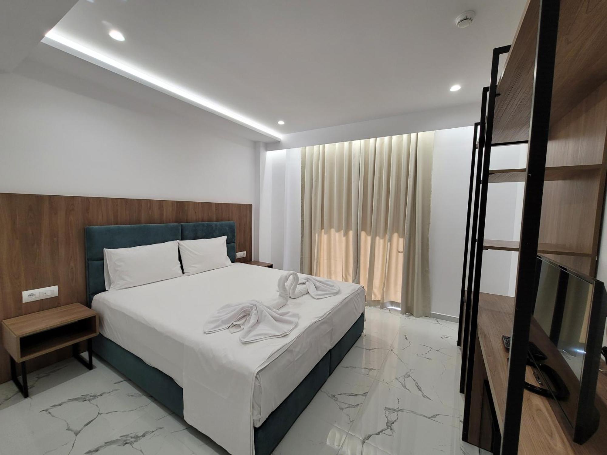 Prestige Hotel Ksamil Eksteriør billede