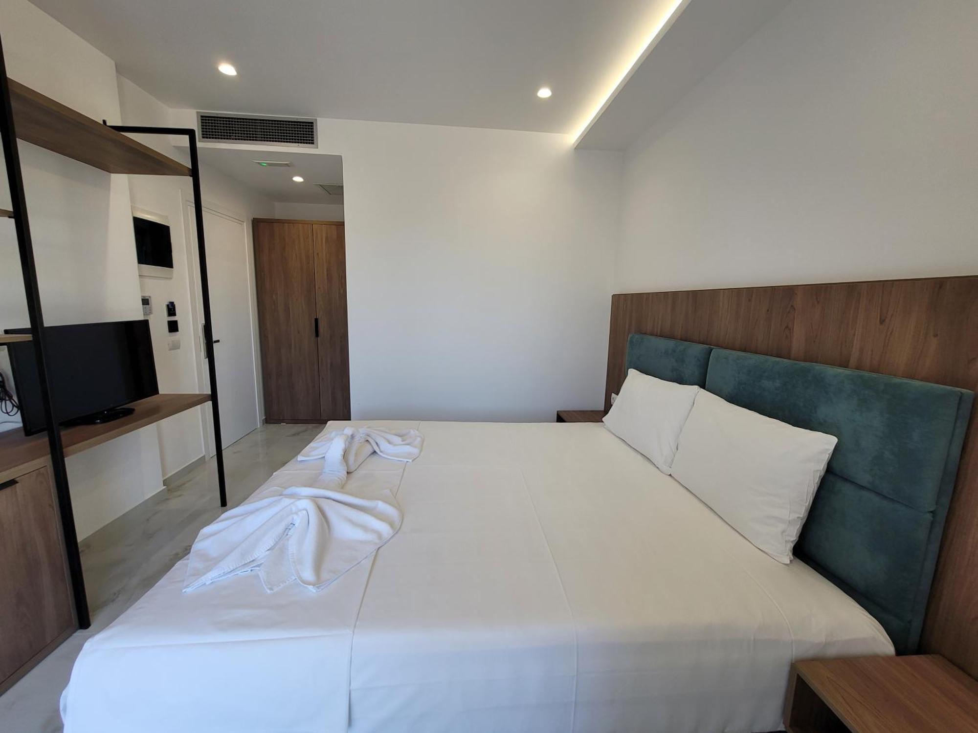Prestige Hotel Ksamil Eksteriør billede