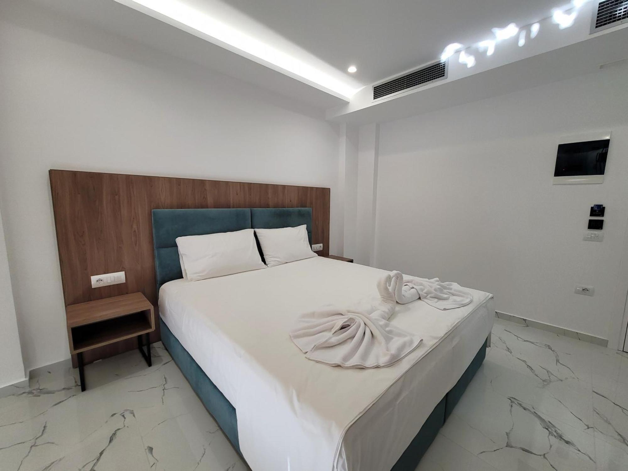 Prestige Hotel Ksamil Eksteriør billede