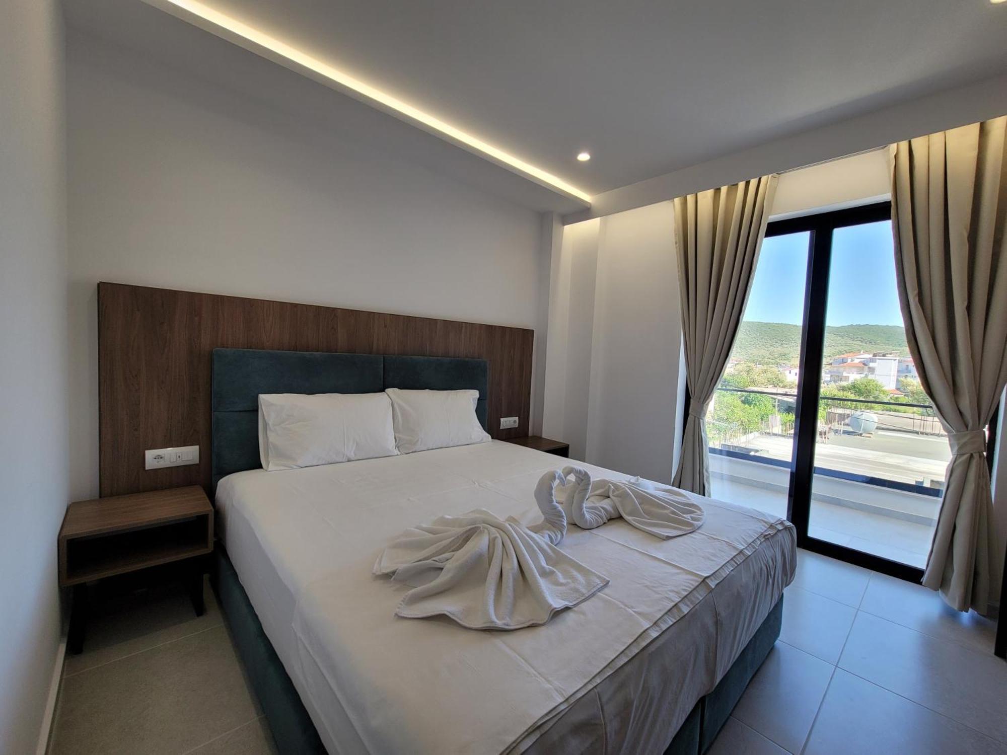 Prestige Hotel Ksamil Eksteriør billede