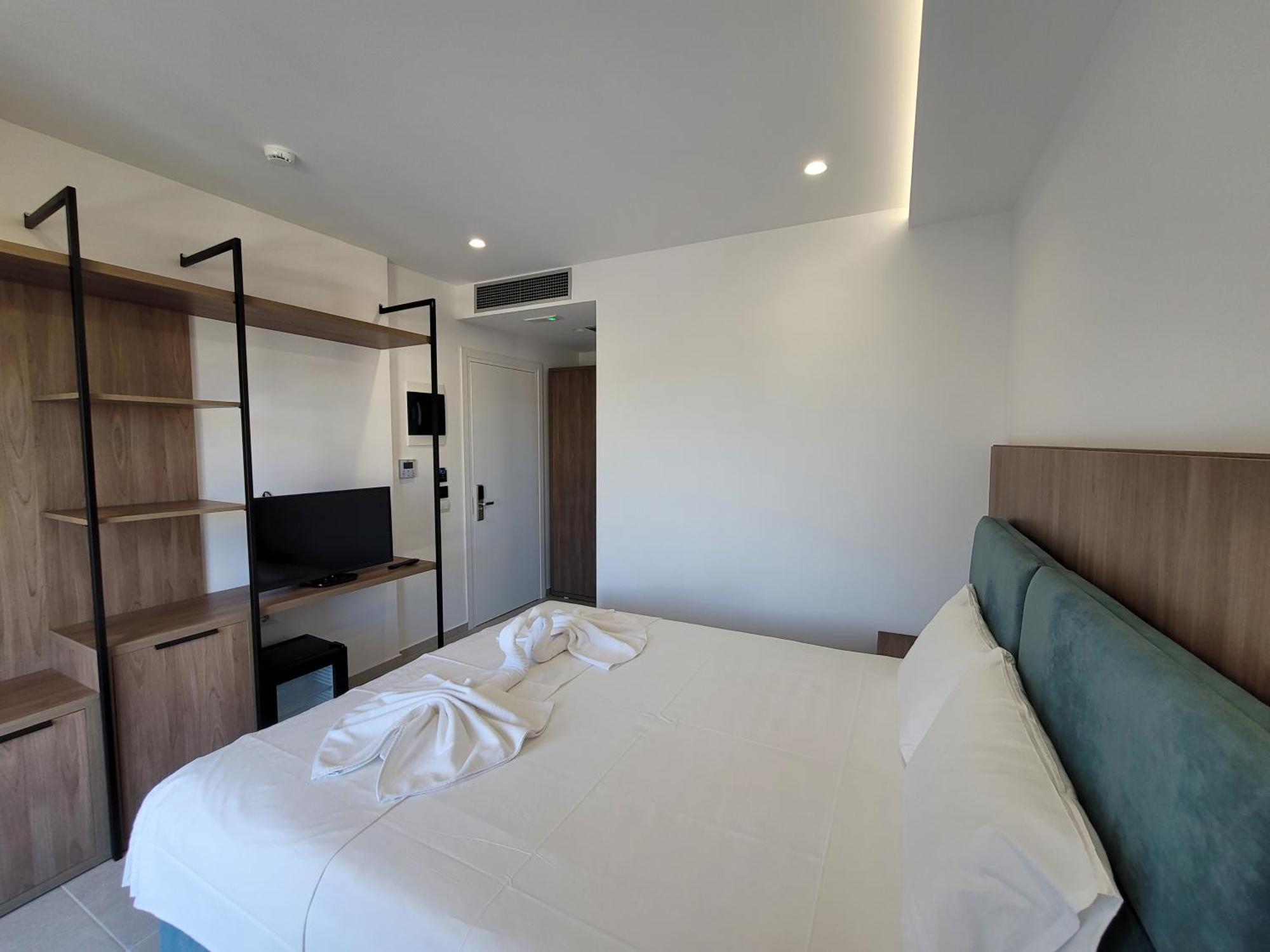 Prestige Hotel Ksamil Eksteriør billede