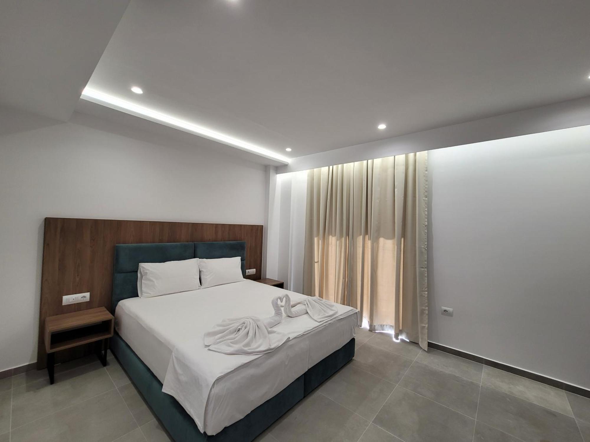 Prestige Hotel Ksamil Eksteriør billede