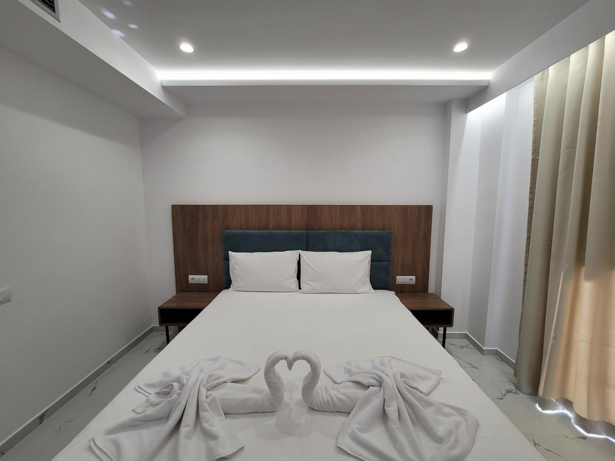 Prestige Hotel Ksamil Eksteriør billede