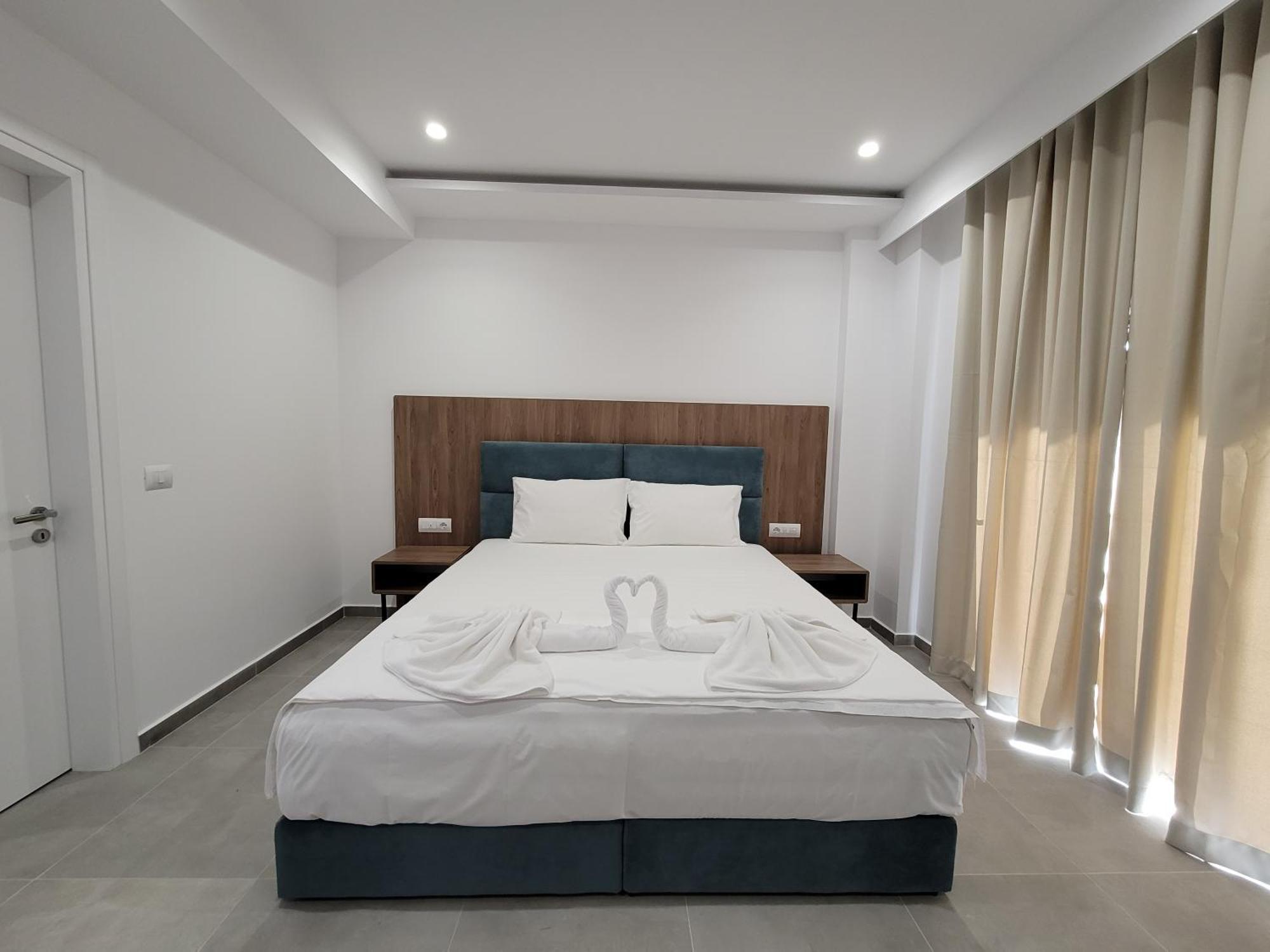 Prestige Hotel Ksamil Eksteriør billede